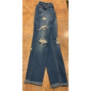 Hollister Distressed Jeans  size 0R (W24/27)